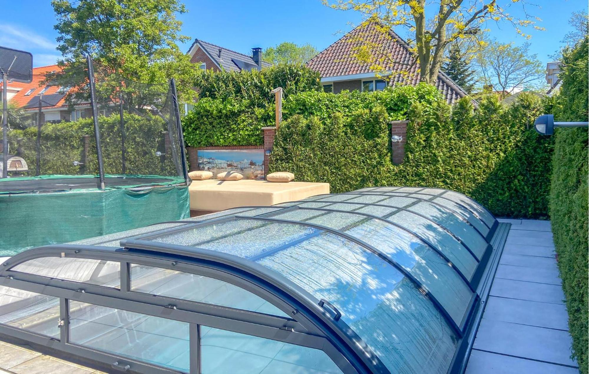 Vakantiehuis Beautiful In With Kitchen Den Haag