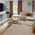 Cozy Home In Den Haag With Wifi