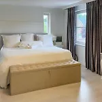 Cozy Home In Den Haag With Wifi