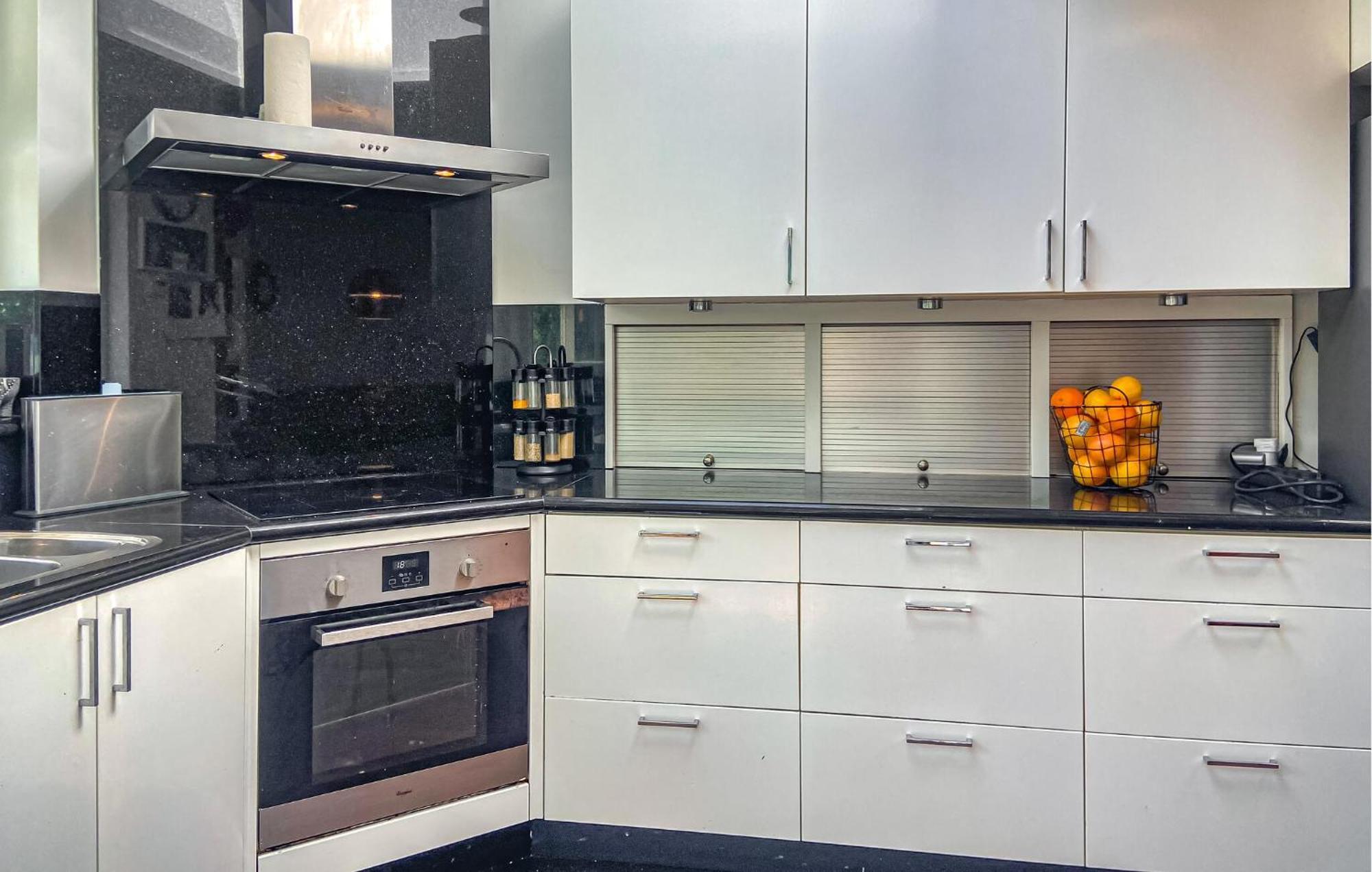 Beautiful In With Kitchen