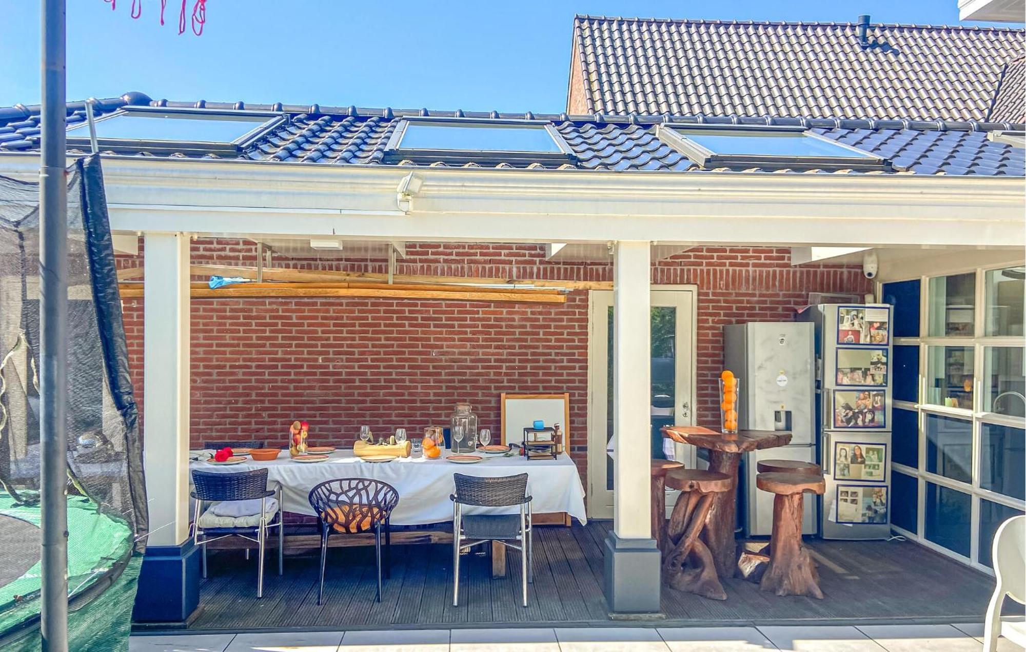 Beautiful In With Kitchen Vakantiehuis